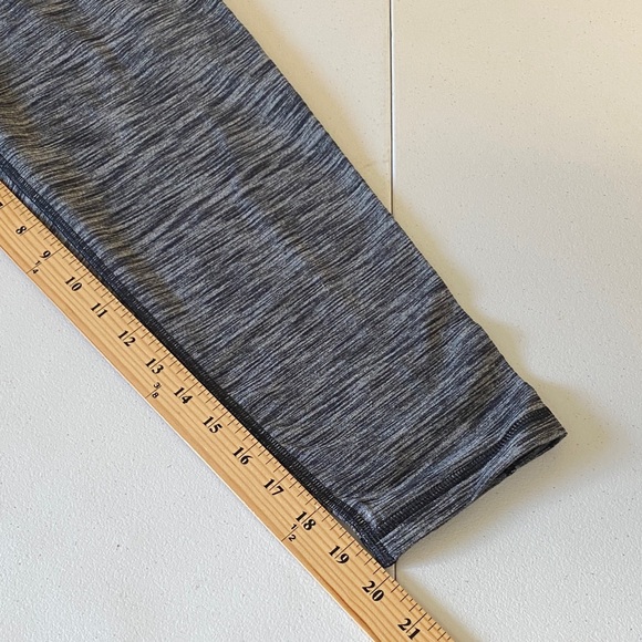Victoria Sport Secret Heathered Leggings Knockout Capris NWT Sz Med - Picture 8 of 10